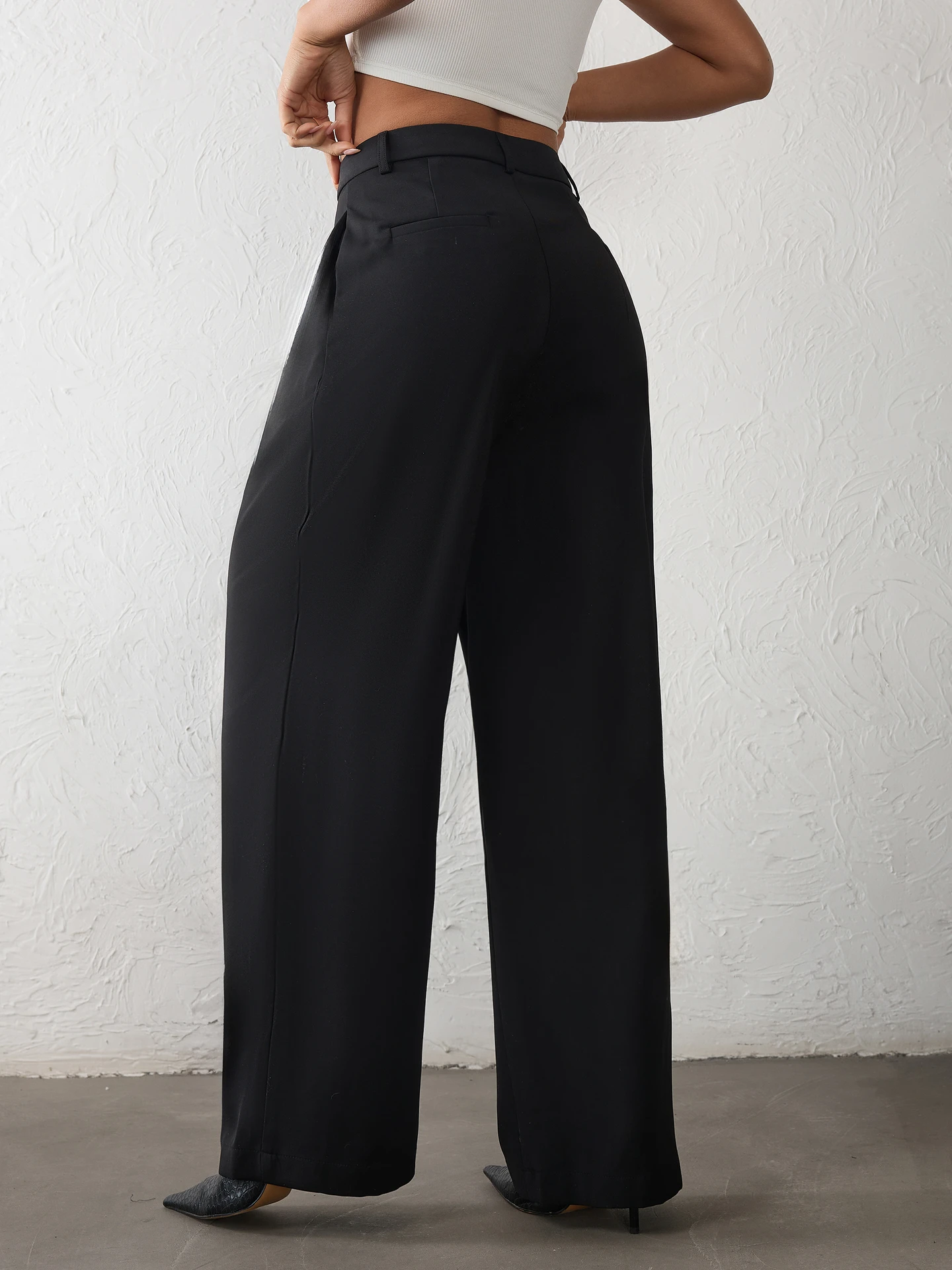 Straight Leg Cropped Pants with Pockets main image 1